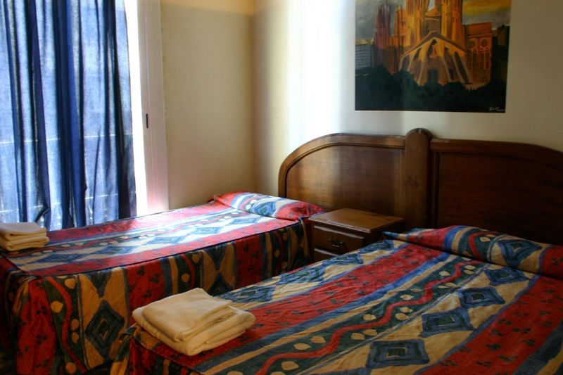 Hostal Eden Barselona Dış mekan fotoğraf