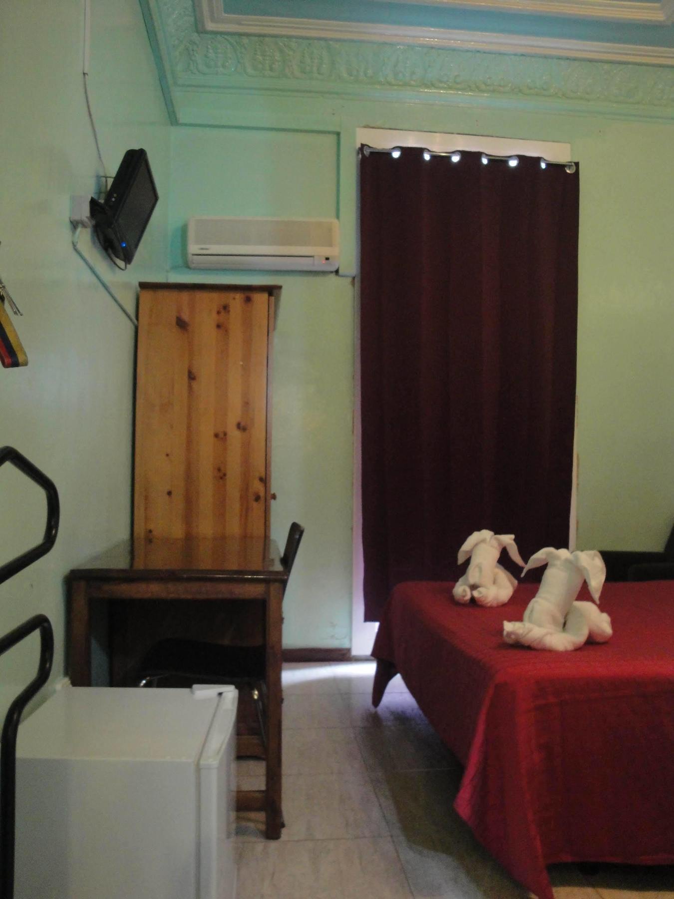 Hostal Eden Barselona Dış mekan fotoğraf