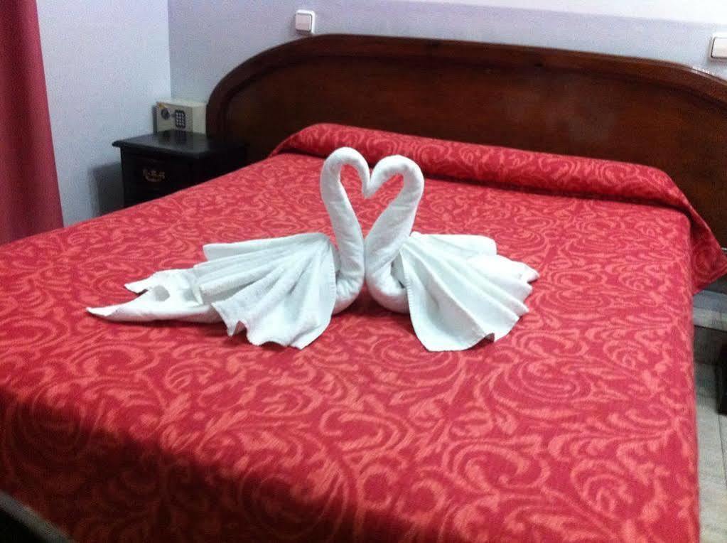 Hostal Eden Barselona Dış mekan fotoğraf
