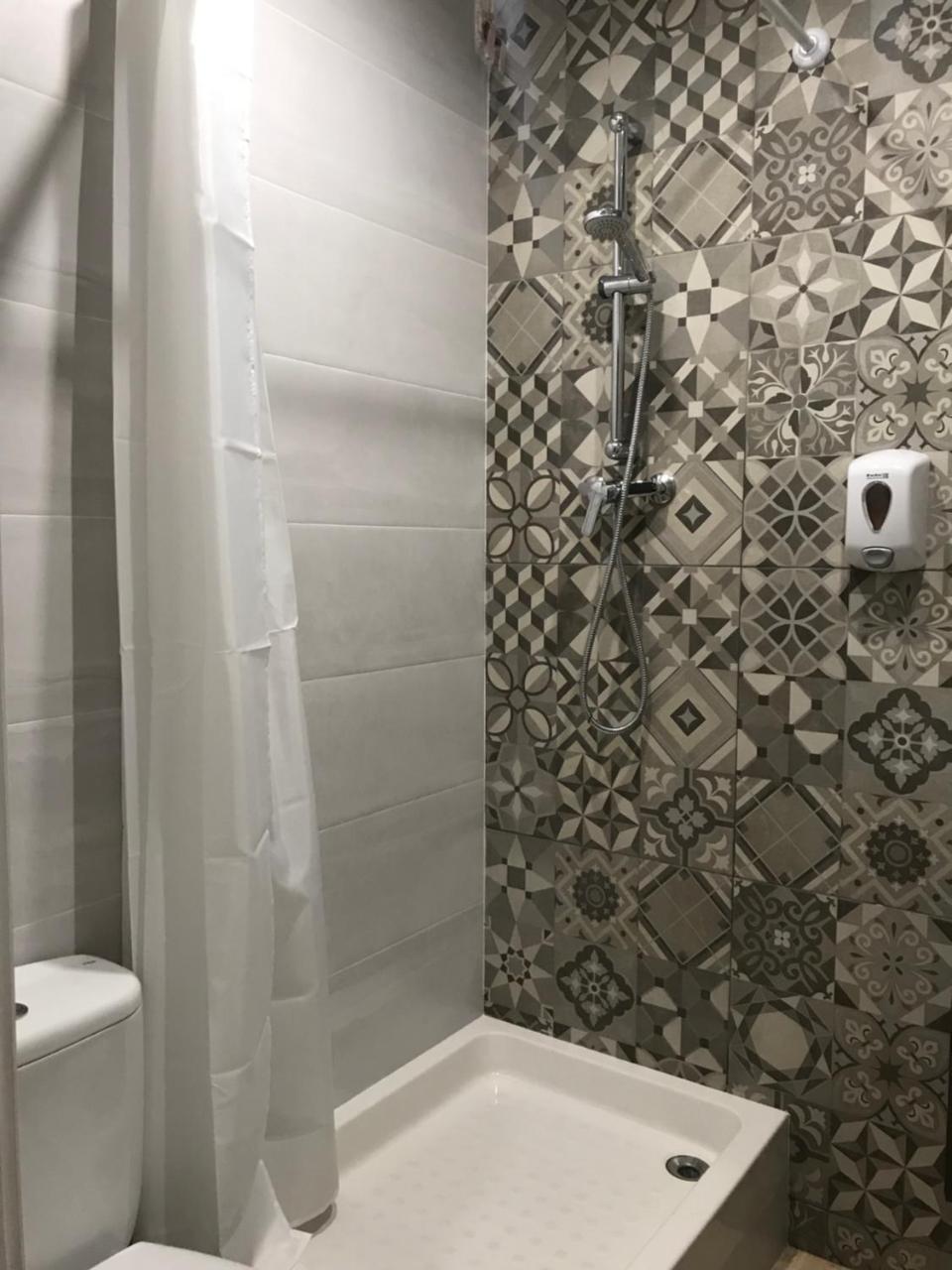 Hostal Eden Barselona Dış mekan fotoğraf
