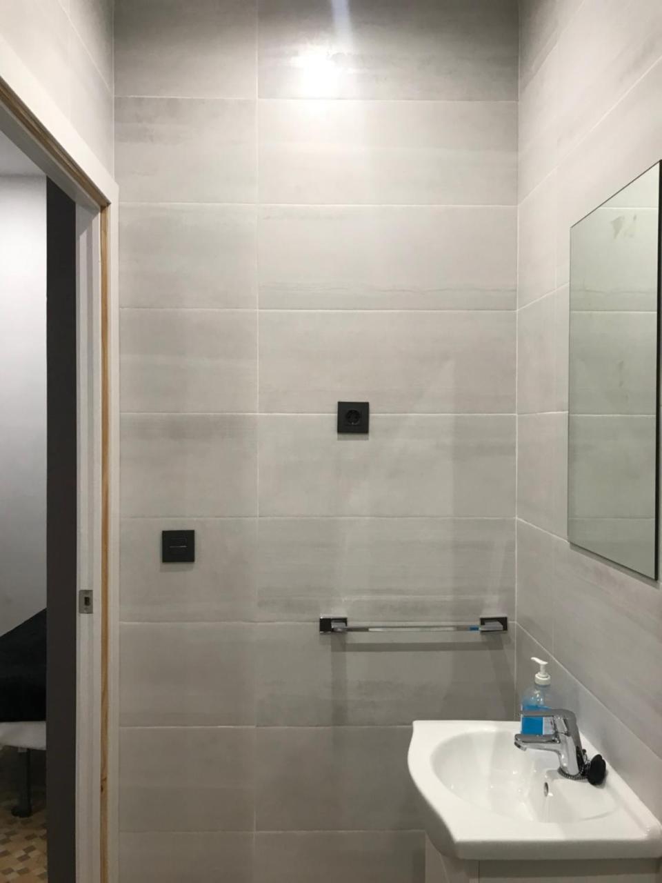 Hostal Eden Barselona Dış mekan fotoğraf