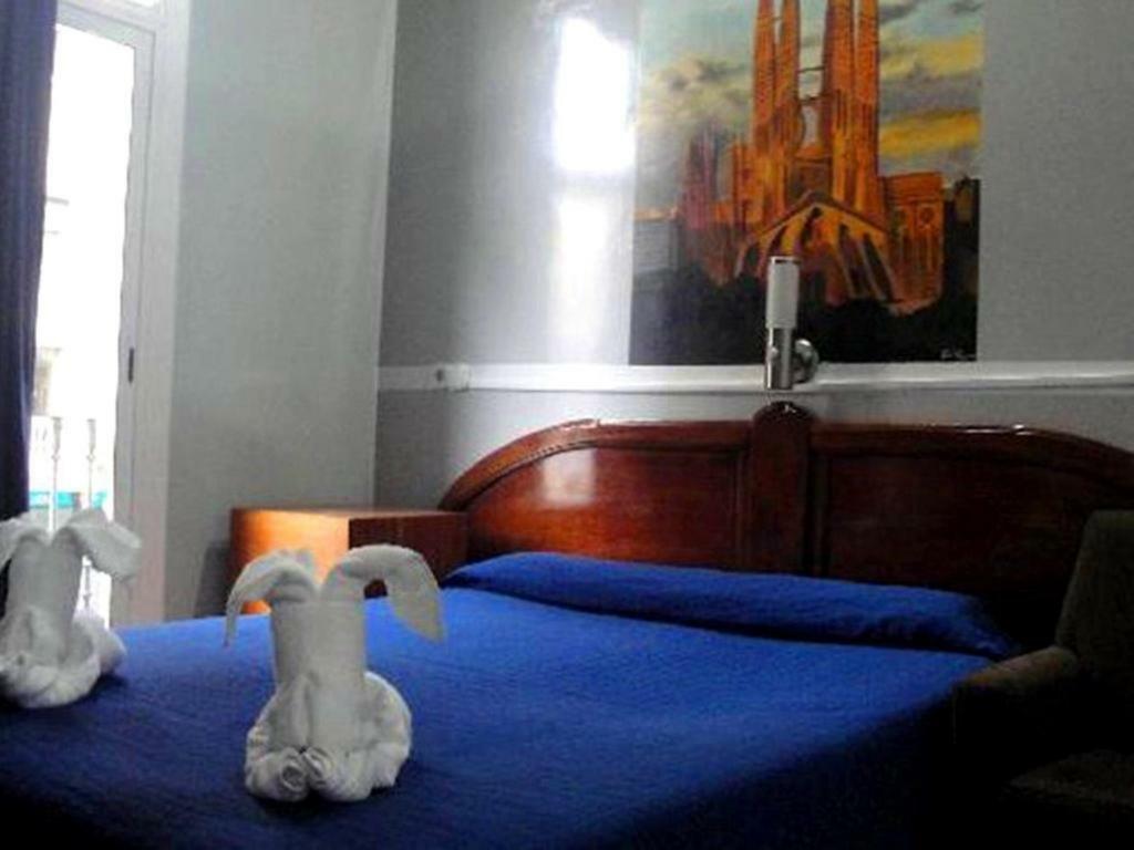 Hostal Eden Barselona Dış mekan fotoğraf